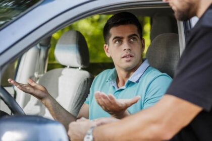 Wysokie kary za jazdę motorowerem bez uprawnień: czym grożą nieprzemyślane decyzje?