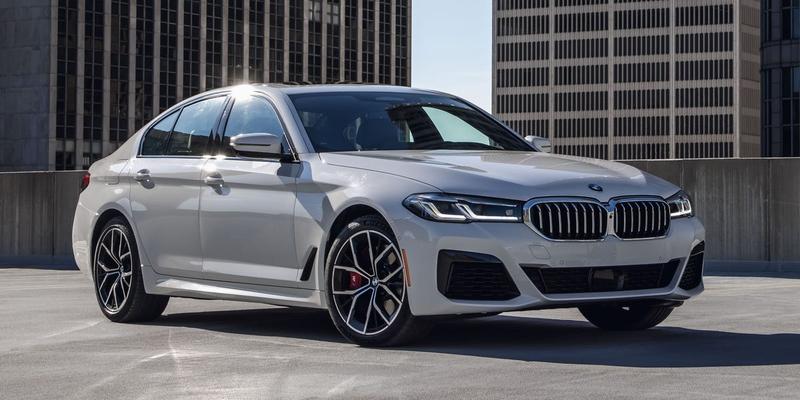 BMW 5 w 2023 roku: Odkryj innowacje i zmiany, które zachwycą każdego fana motoryzacji