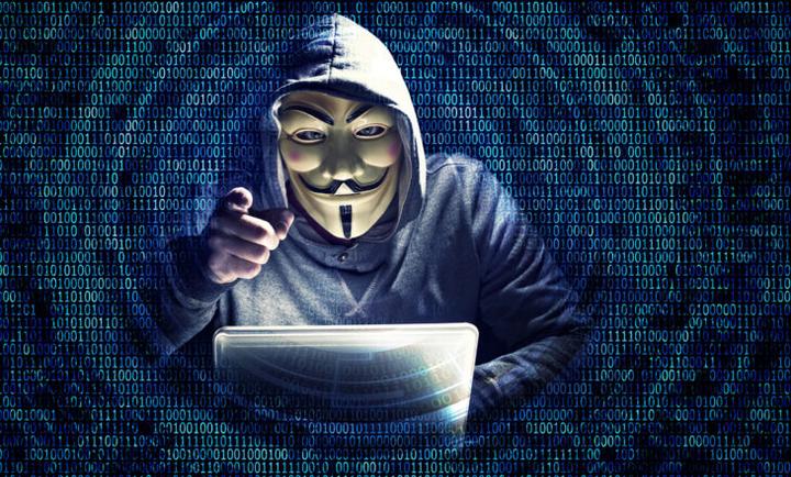 Hakerzy w filmach a rzeczywiste zagrożenia online – co naprawdę nas grozi?