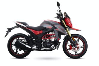 Czy motorower to pojazd mechaniczny? Kluczowe przepisy prawne wyjaśniają wątpliwości