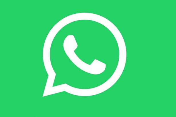 Jak łatwo i bezproblemowo zgrać zdjęcia z WhatsApp na komputer?