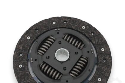 Jak prawidłowo zamontować tarczę sprzęgła? Kluczowe wskazówki dla każdego kierowcy