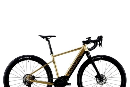 Rower elektryczny czy motorower: jakie są kluczowe różnice prawne i wymagania?